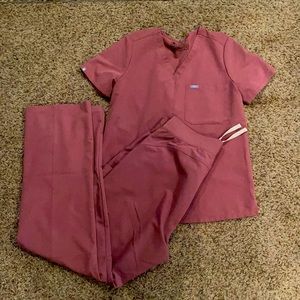 Mauve figs. M top L tall pants